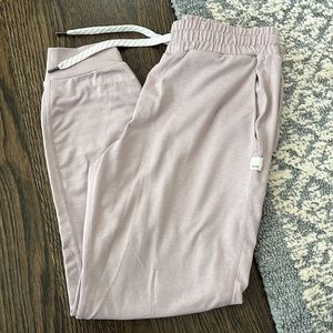 Vuori Women’s Performance Joggers - 25” - Size XS